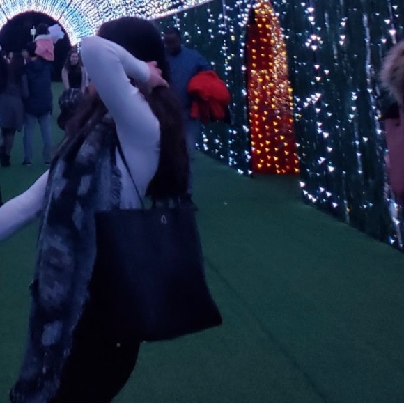 Kate Spade Tote - Picture 6 of 7